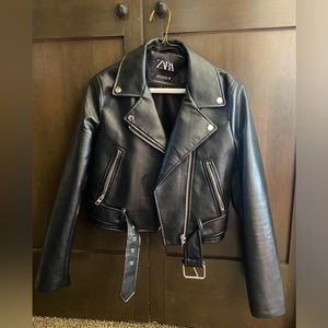 Women’s XS Zara Faux Leather Cropped Biker Jacket with Belt